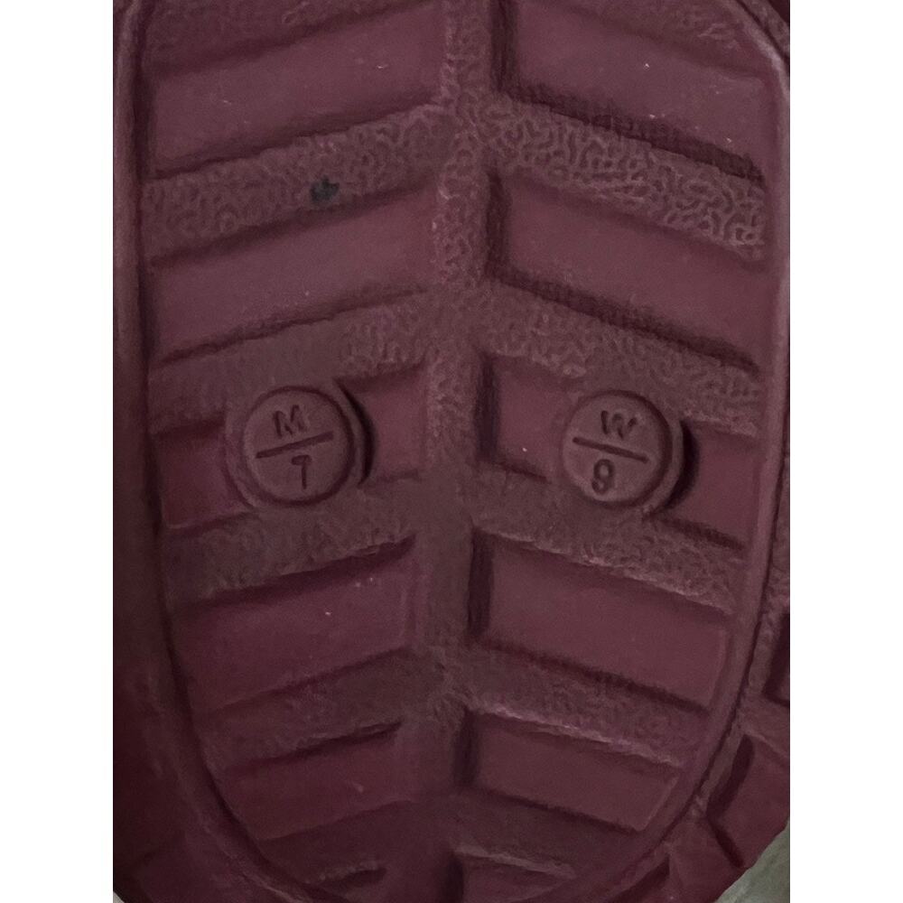 Maroon Crocs with soft interior size men 7 women 9 - Picture 10 of 11